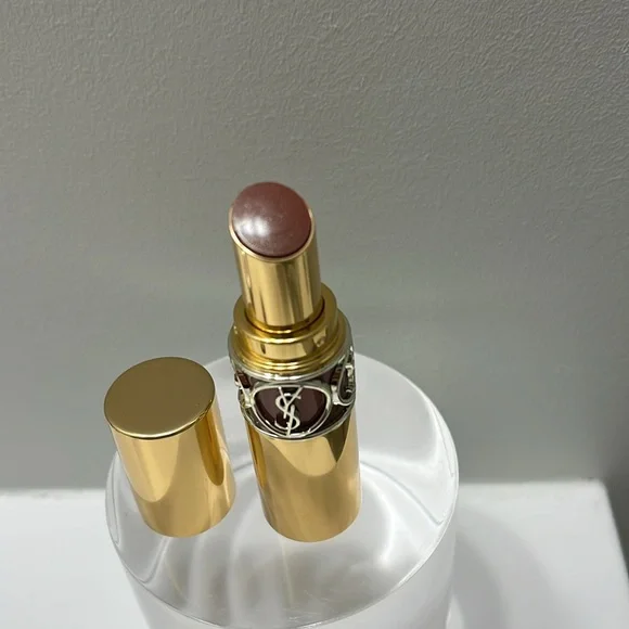 Yves Saint Laurent Gold Rouge Volupté Shine Lipstick - Picture 4 of 4